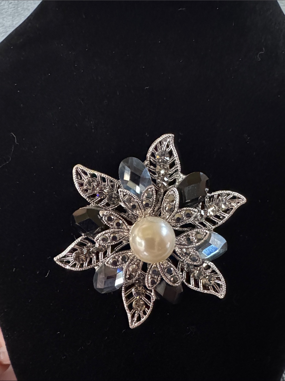 Premier Designs Vintage-  ‘Pearls Night Out’ Floral Brooch or Necklace